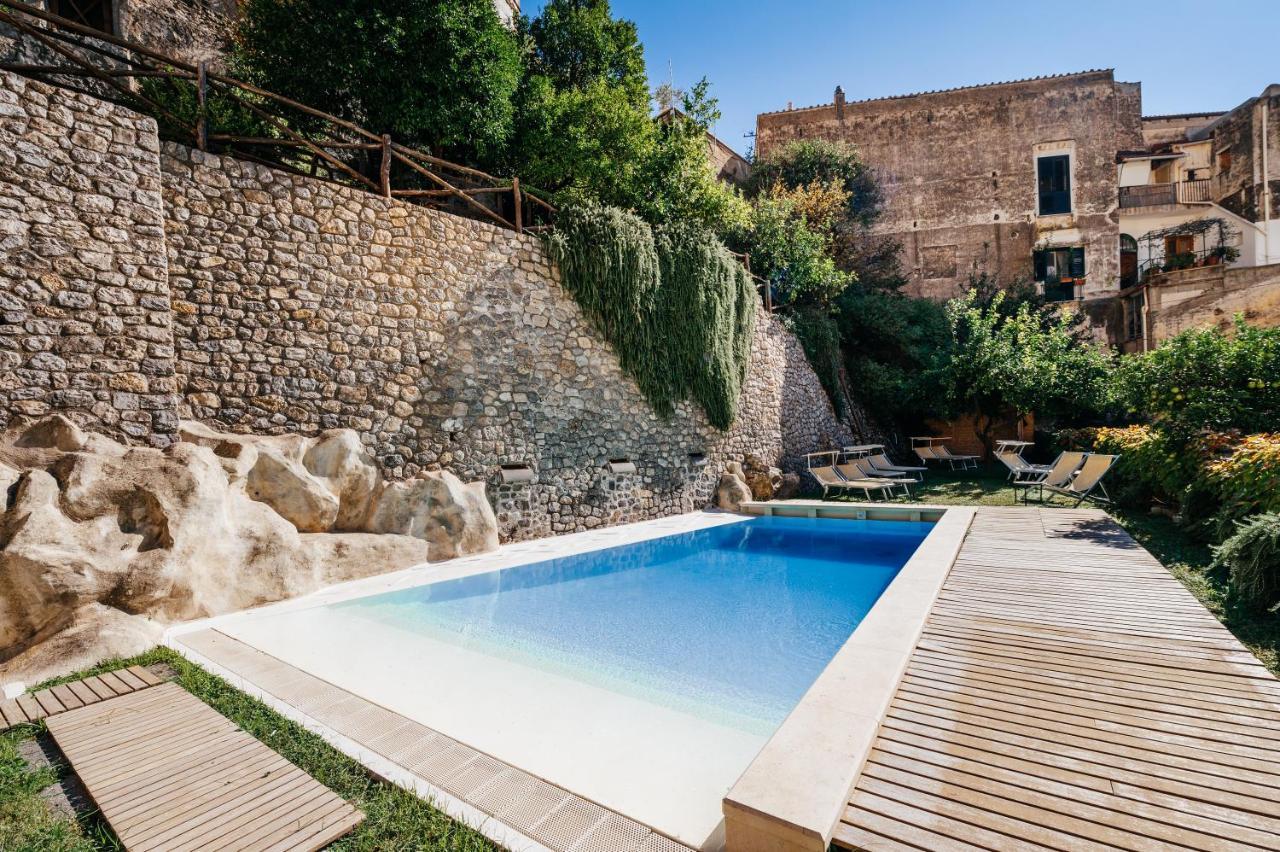 Amalfi Resort 2*