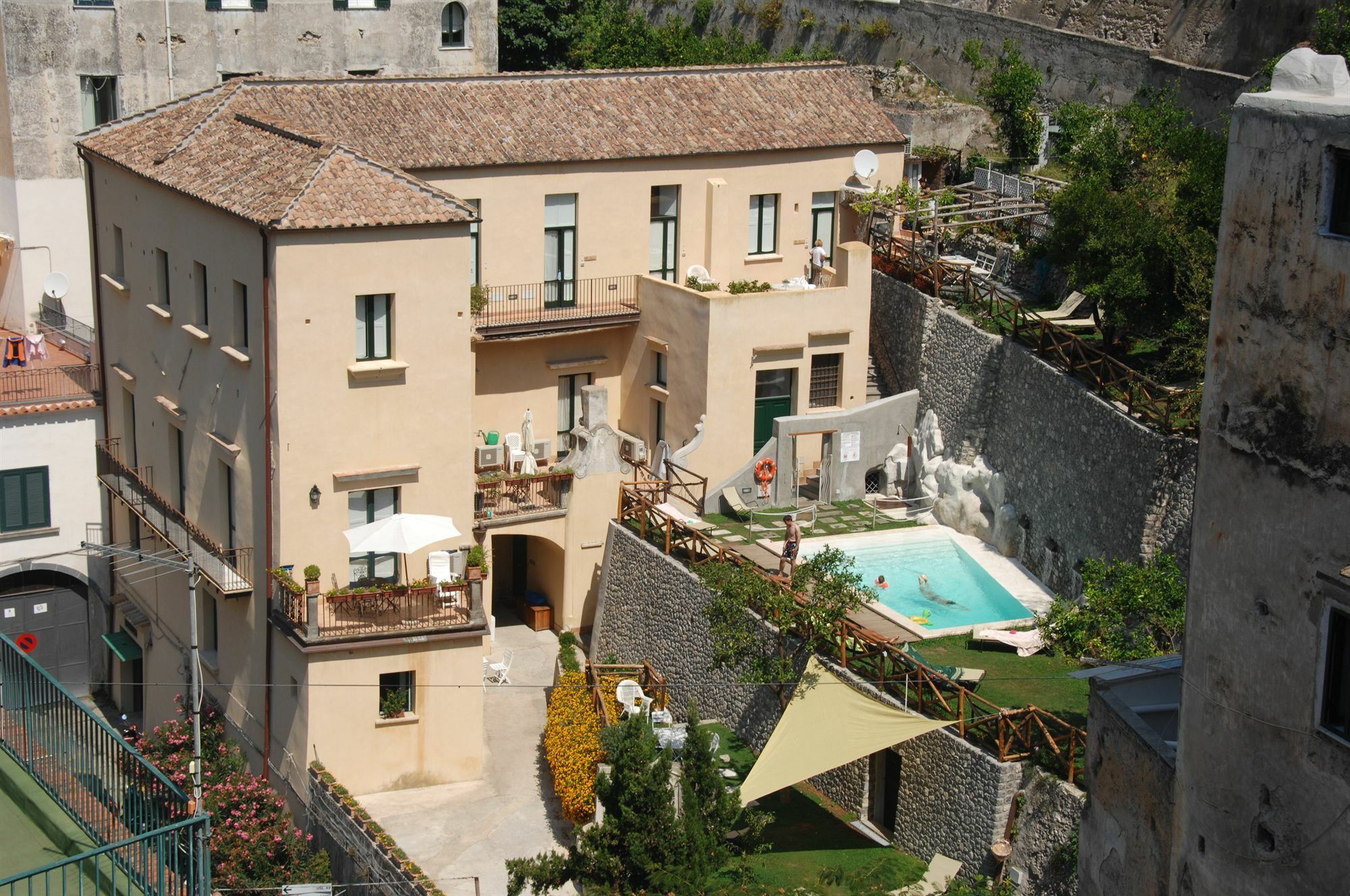 Amalfi Resort Alojamento de Acomodação e Pequeno-almoço 2*